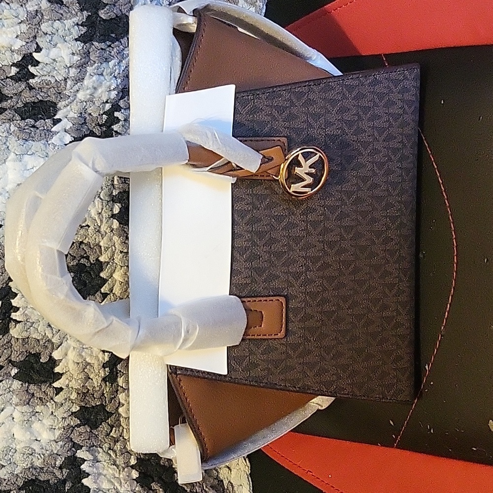 NWT small Michael kors bag